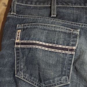 Like new cinch jeans